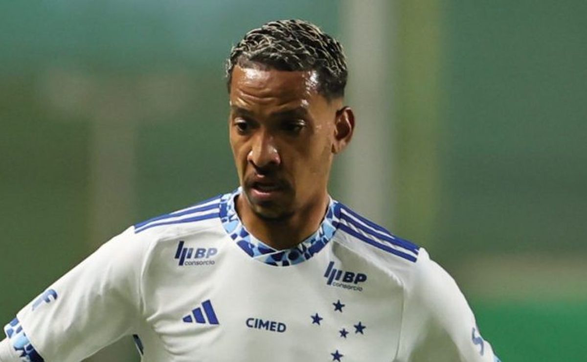 Leonardo Jardim mantém Matheus Pereira no banco em jogo decisivo do Cruzeiro na Sul-Americana