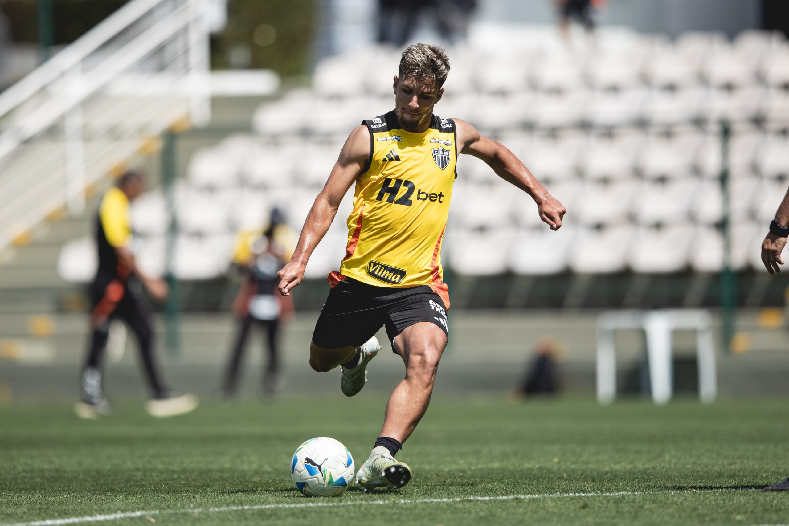 <h1>Atlético recebe reforço de seleção para Sampaoli em semana decisiva</h1>